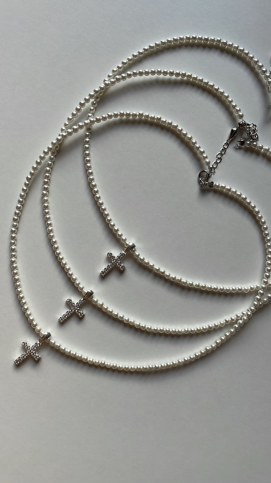 Colier cu perle si pandativ cruce din Argint 925