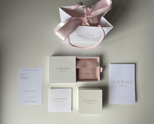 Bratara cu snur si cruciulita de aur 14k