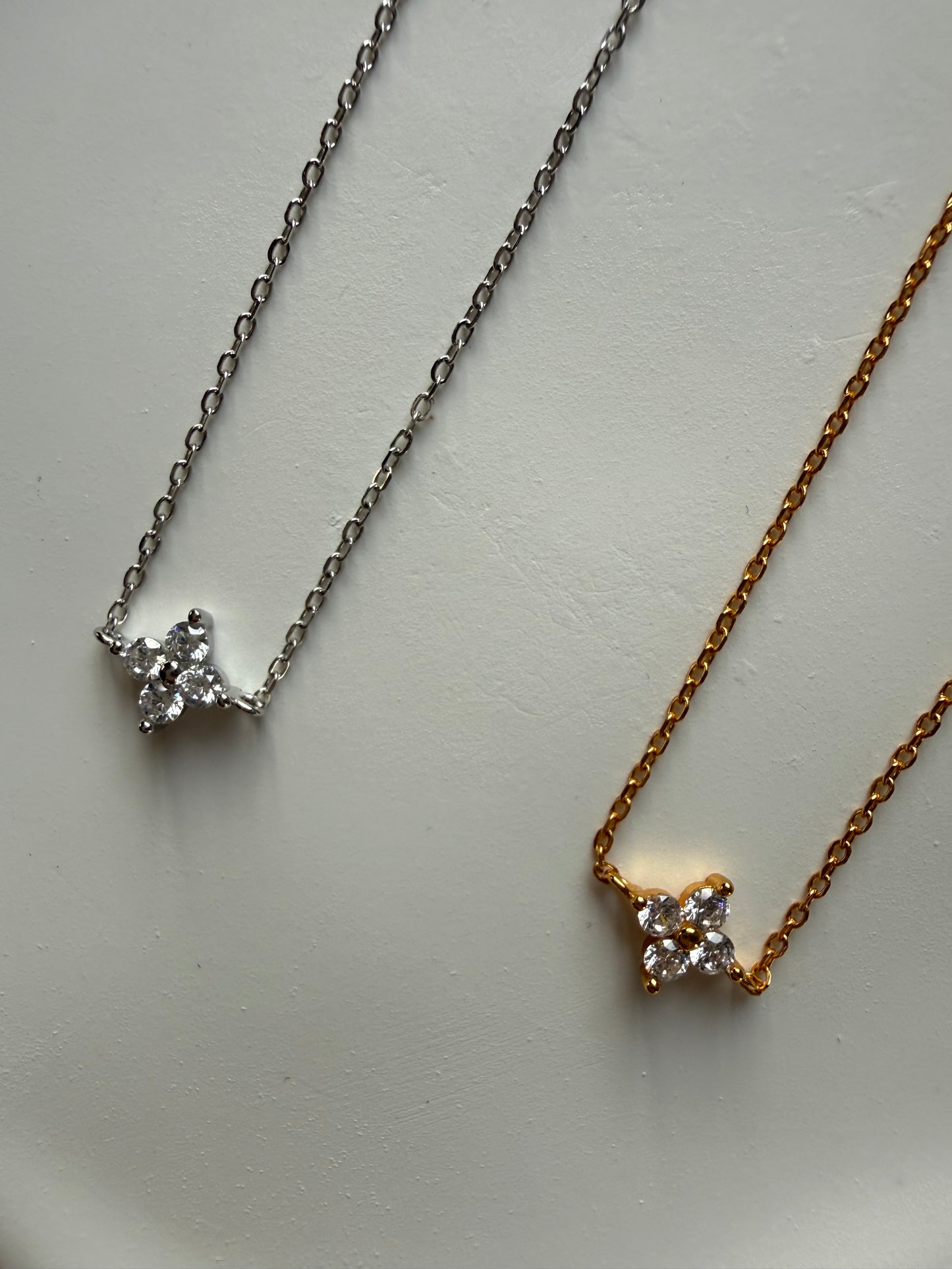 Bratara mini-floare din Argint 925